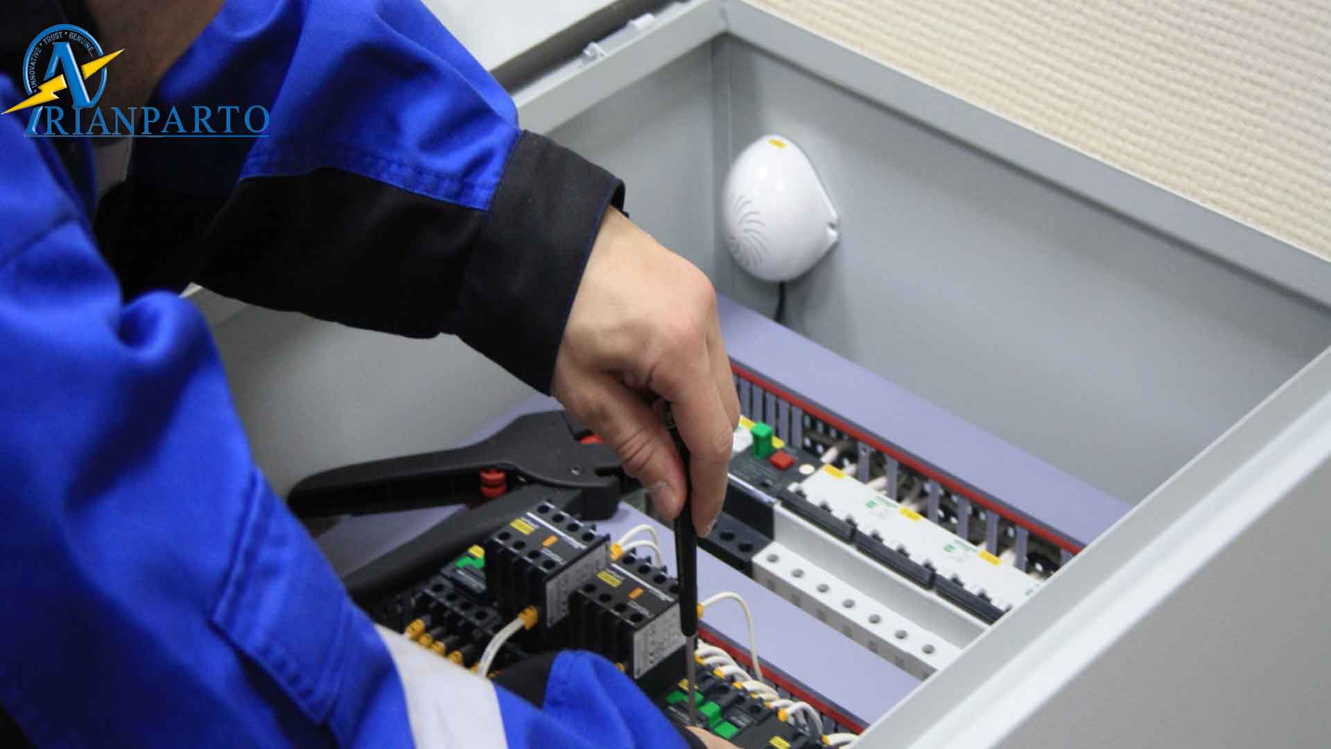 نحوه نصب و مونتاژ تابلو برق هوشمند ساختمان