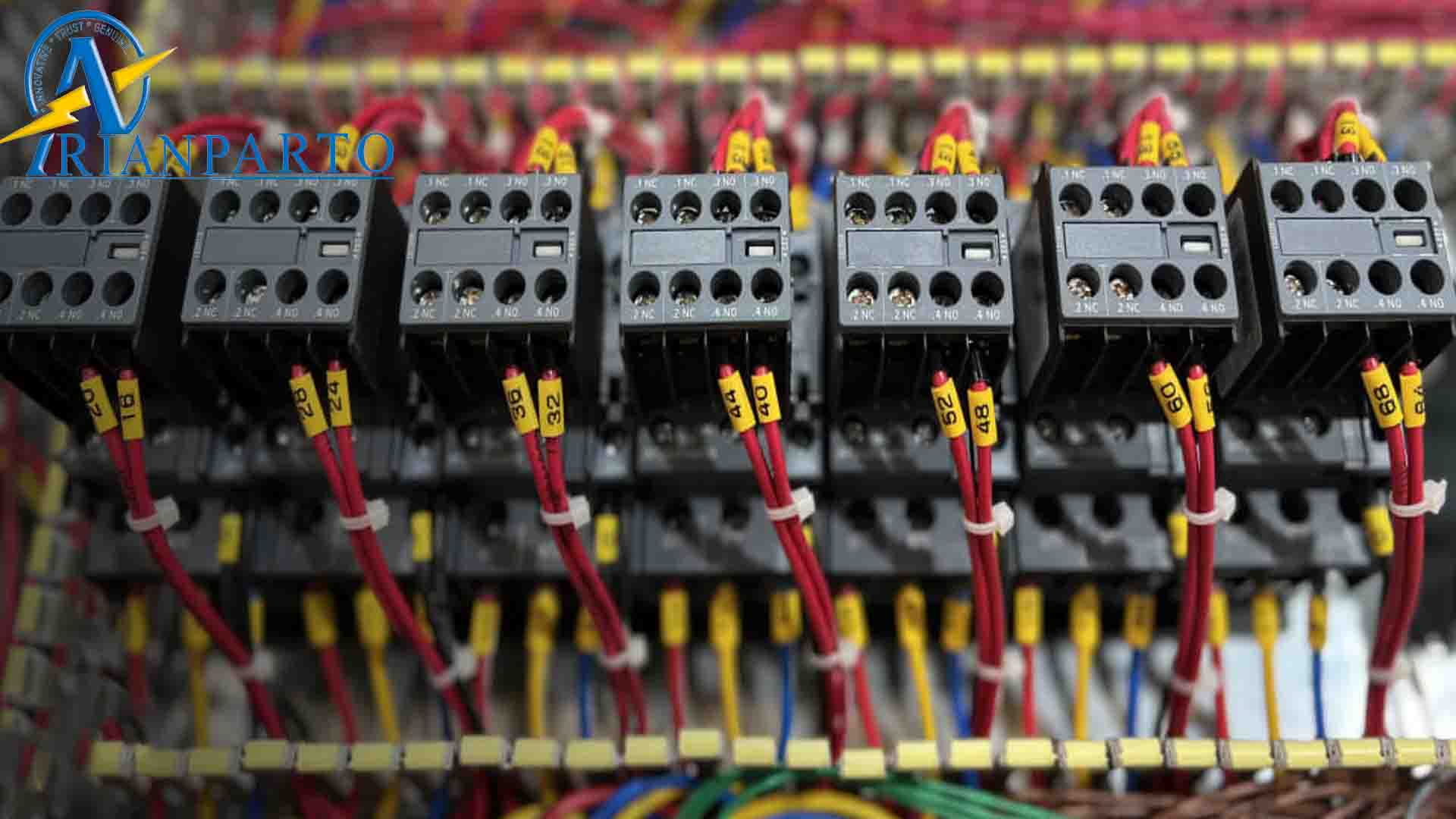 ساخت و تجهیز تابلو برق آرین پرتو